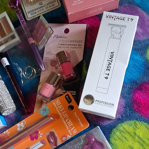 18 ITEM BUNDLE COMPLETE WITH PROFESSIONAL HAIR TRIMMER.LOTS MORE!!! - Picture 5 of 8